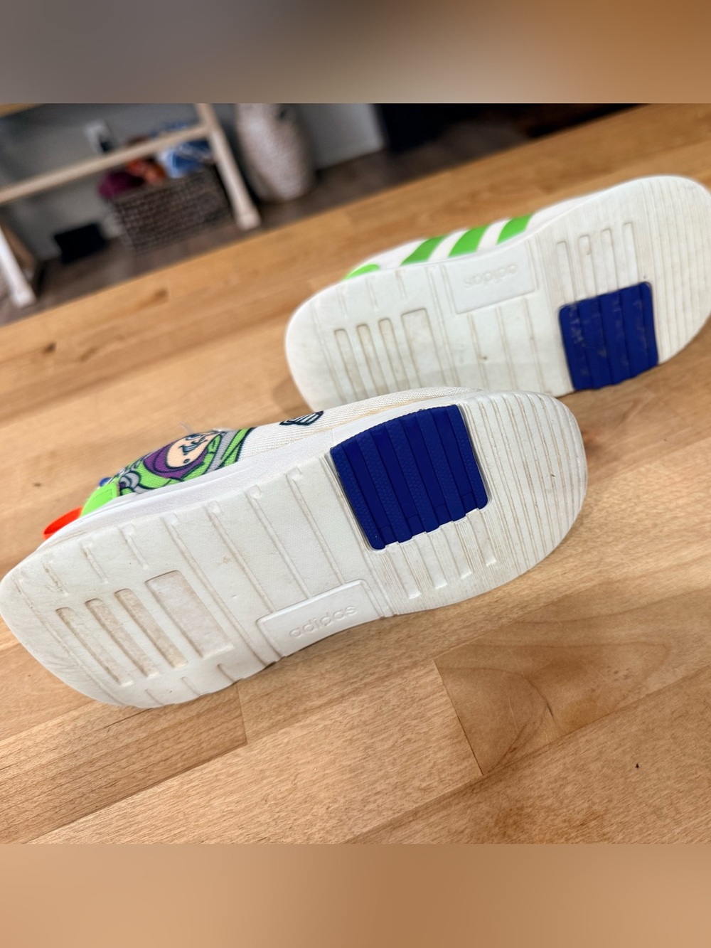 adidas Disney collection Kids White Sneakers with Buzz Lightyear Design - Picture 3 of 7